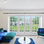 Lovely 4 Bedroom House In Central York - Sleeps 10