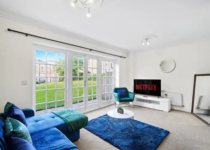 Lovely 4 Bedroom House In Central York - Sleeps 10