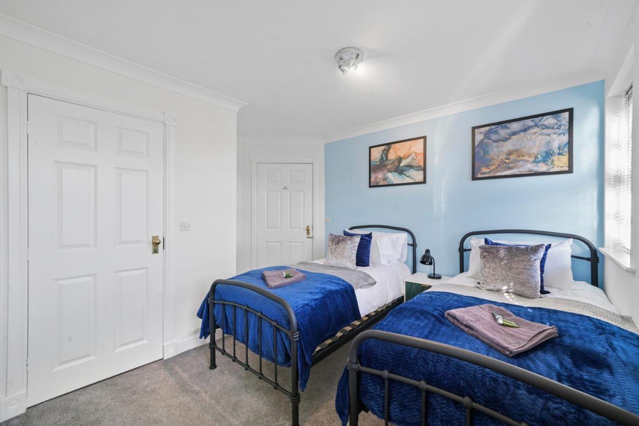 Lovely 4 Bedroom House In - Sleeps 10 * York