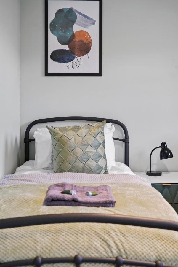 Lovely 4 Bedroom House In - Sleeps 10 York