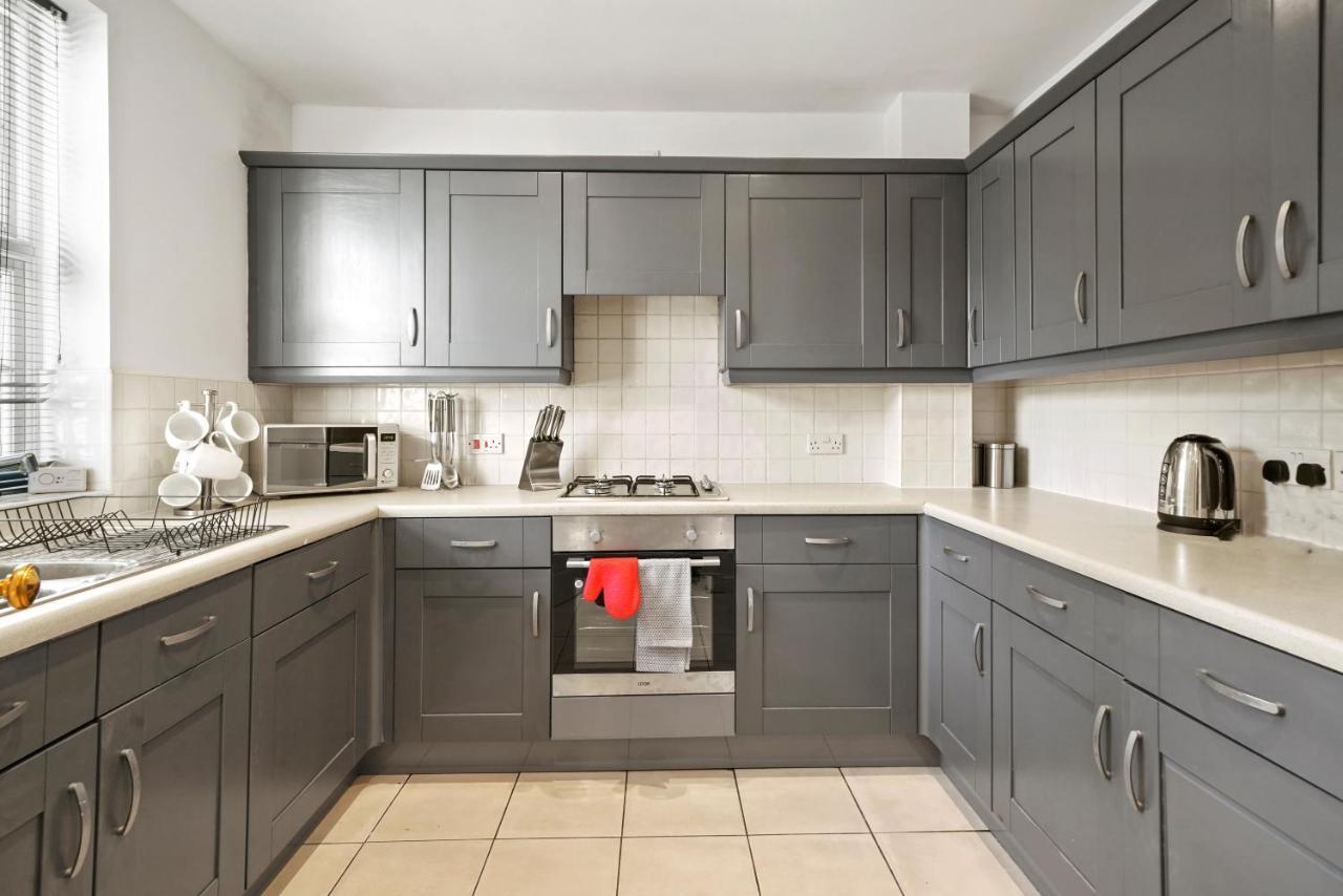 Сasa de vacaciones Lovely 4 Bedroom House In - Sleeps 10