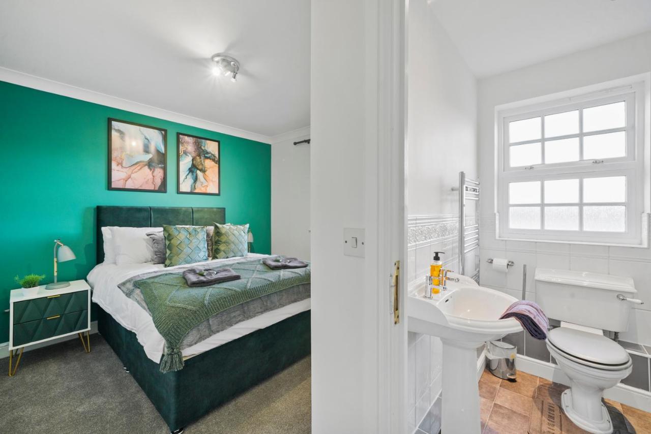 Lovely 4 Bedroom House In - Sleeps 10 Сasa de vacaciones York