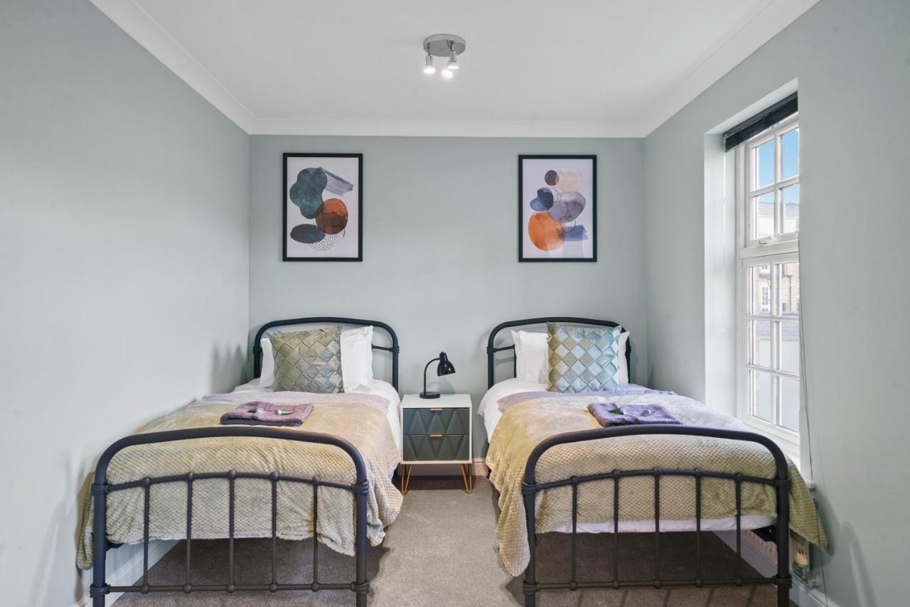 Lovely 4 Bedroom House In - Sleeps 10